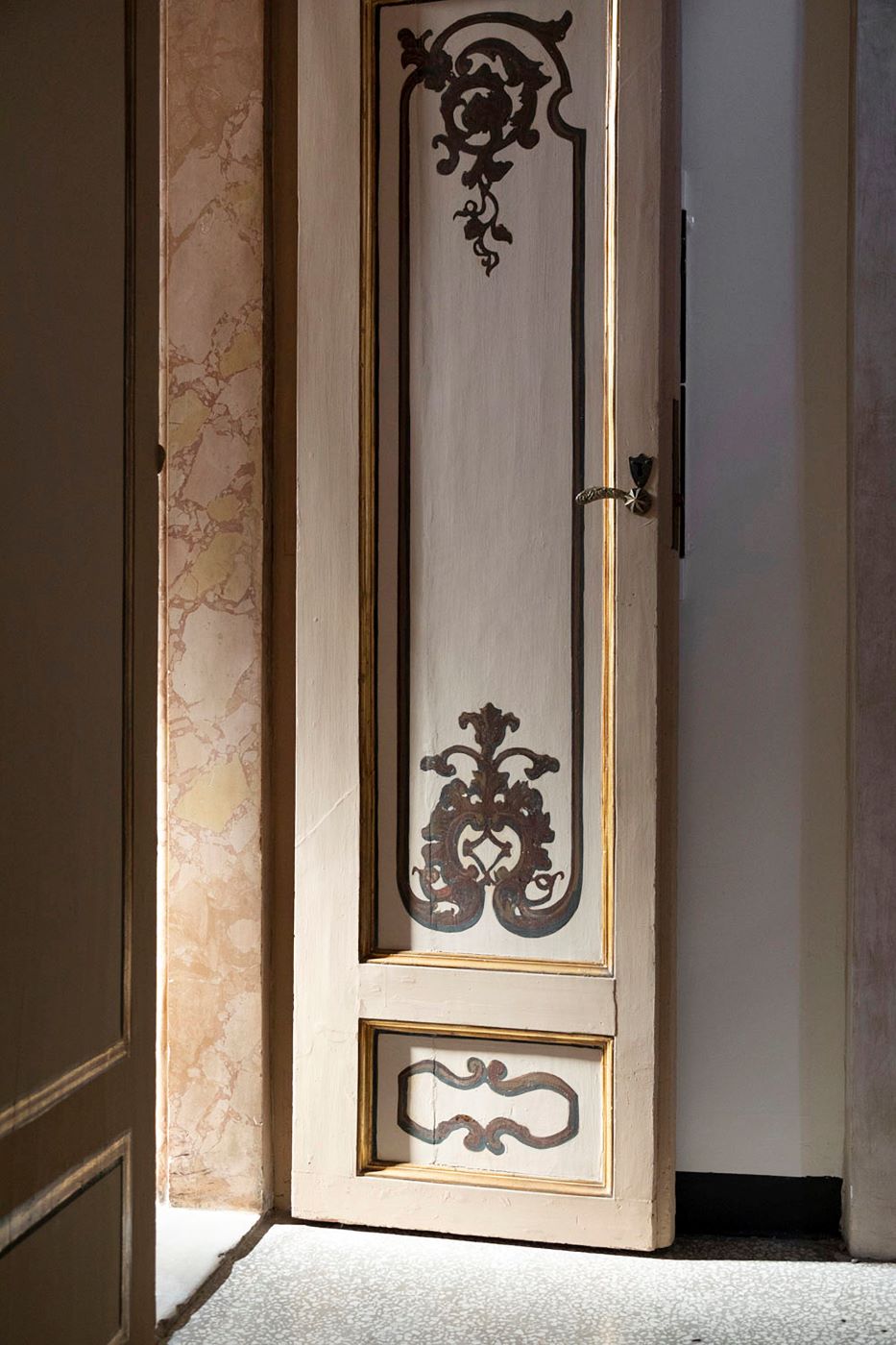 Detail image of a door